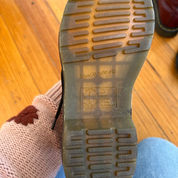 Doc Martens 1460- Size 6
Used- good condition - Picture 3 of 4